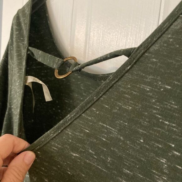 JESSE & J Green Gold Love Mini Dress Gold Strap Accent in the back 2X - Picture 4 of 11